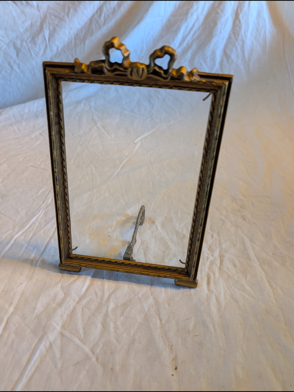 2/100$ Vintage Gold Brass Ornate Tabletop Picture Frame